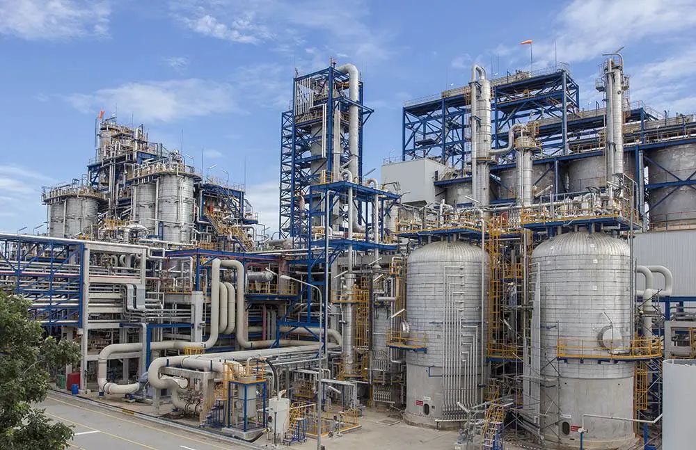 Aplicación de UPS en la industria petrolera